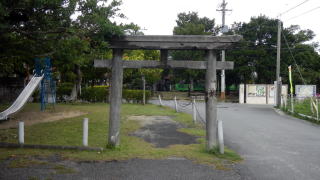 内間御殿の鳥居