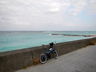 海沿いの道