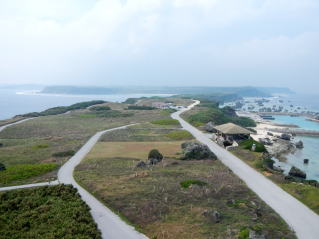 東平安名崎から見た宮古島