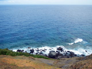 東崎の東側の海